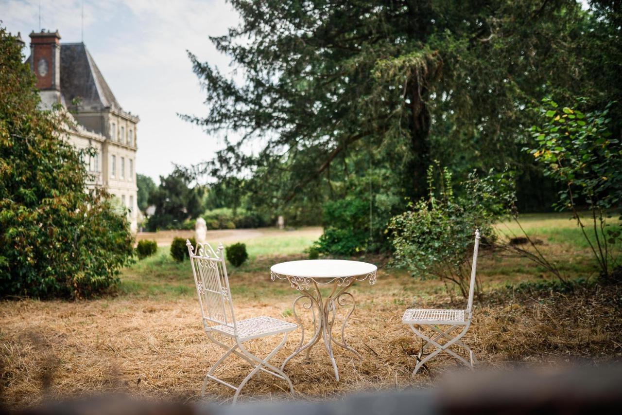 Chateau L' Escale Saint-Herblon Exteriör bild